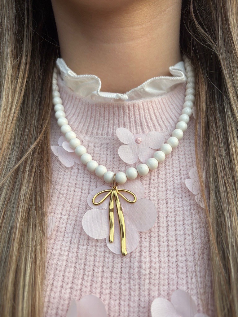 Madelief ketting wit - 8mm €12,50 Madelief ketting wit - 8mm