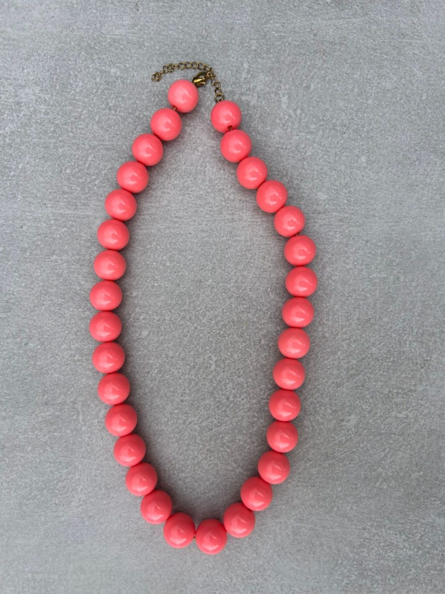 Candy ketting S 14mm- koraal roze €12,50 Candy ketting S 14mm- koraal roze