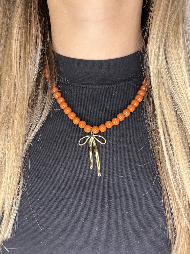 Madelief ketting oranje - 8mm €12,50 Madelief ketting oranje - 8mm