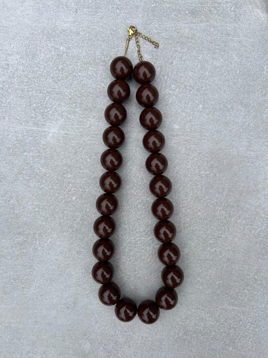 Candy ketting L 18mm- chocolade bruin €12,50 Candy ketting L 18mm- chocolade bruin